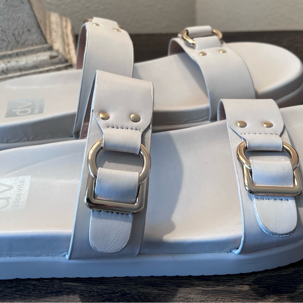 DV by Dolce Vita "Unique" Cream & Gold Buckle Slides | Size 11